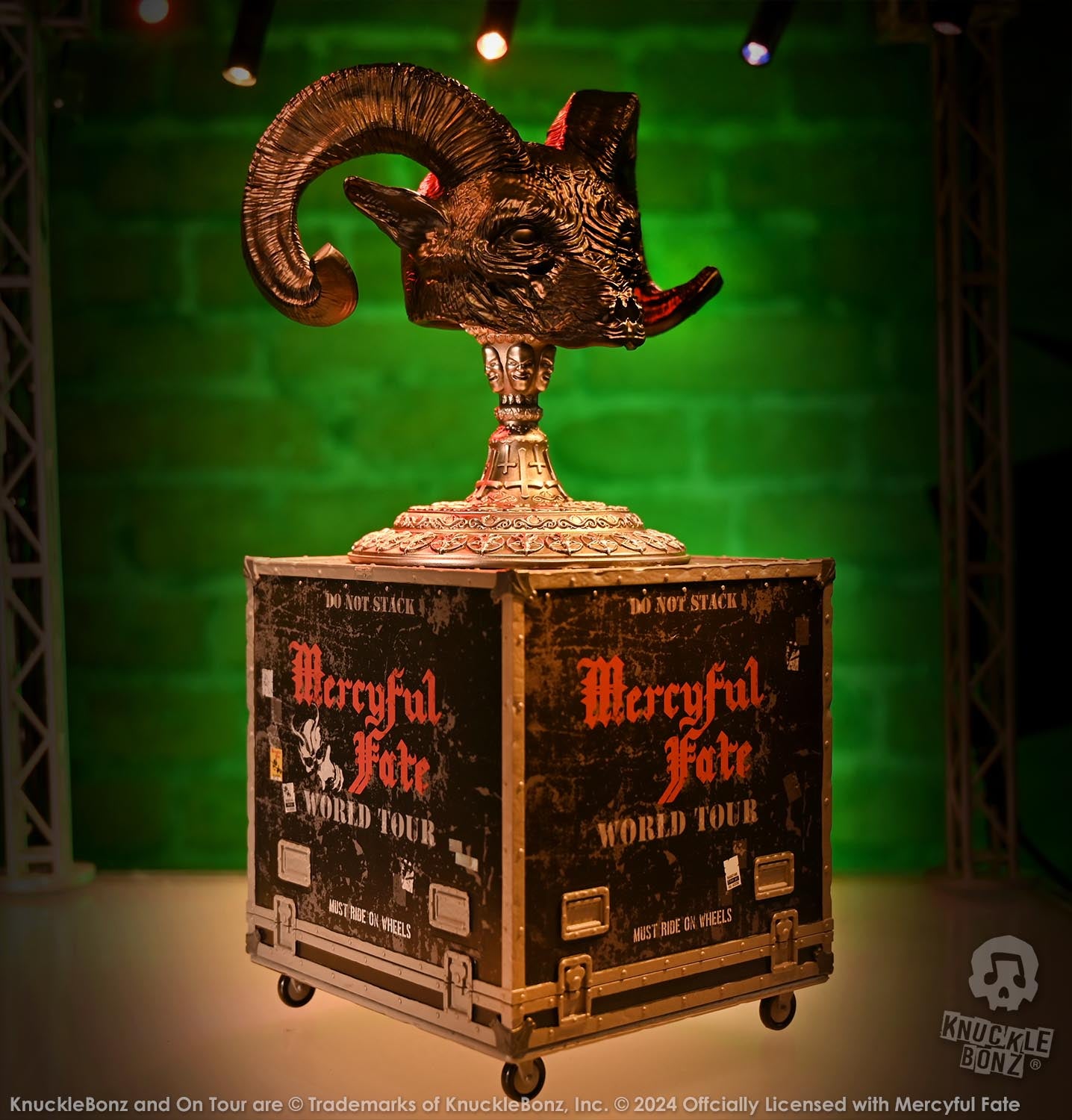 Mercyful Fate Stage Mask + Road Case KnuckleBonz Statue